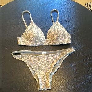 Stylish Bikini Set in Gold and Pink